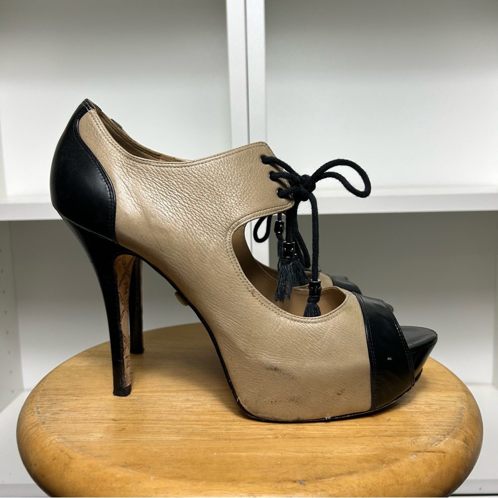 L.A.M.B. Peep toe Elegant Black and Tan Women's Heels